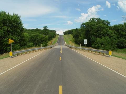 NARROW BRIDGE OR UNDERPASS AHEAD LOCATION